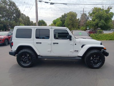2022 Jeep Wrangler Unlimited Sahara Altitude 4x4