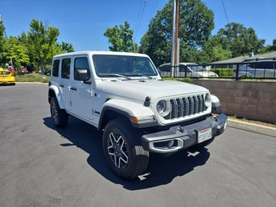 2025 Jeep Wrangler 4-Door Sahara 4x4