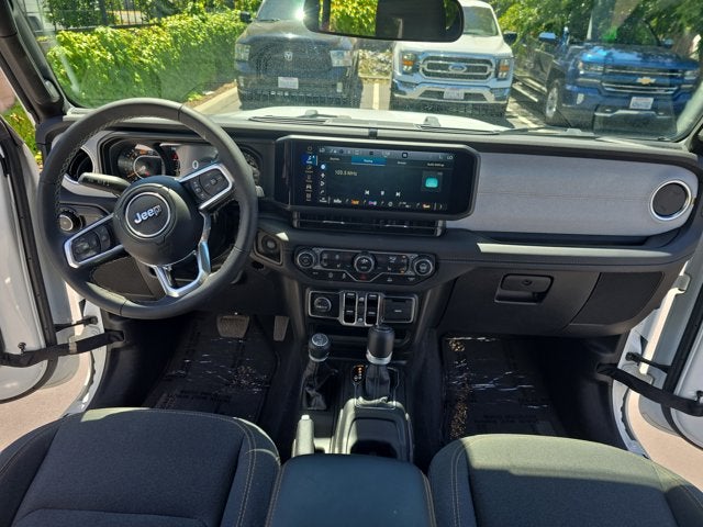 2025 Jeep Wrangler 4-Door Sahara 4x4