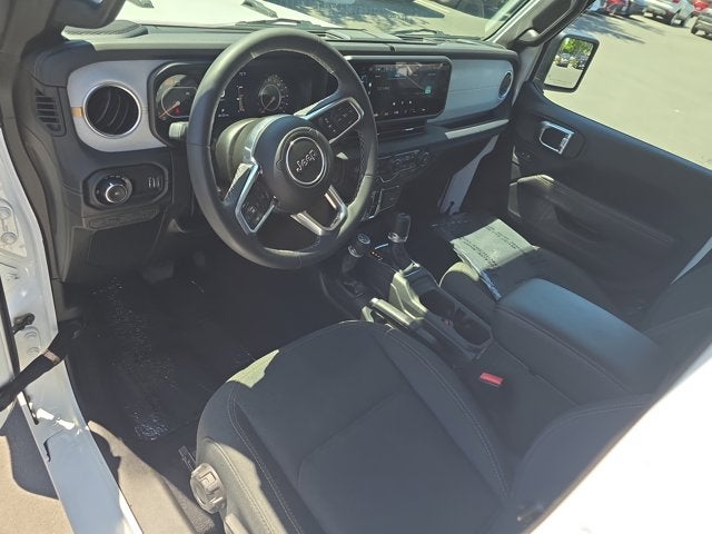 2025 Jeep Wrangler 4-Door Sahara 4x4