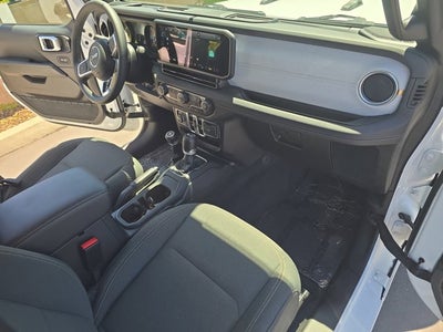 2025 Jeep Wrangler 4-Door Sahara 4x4