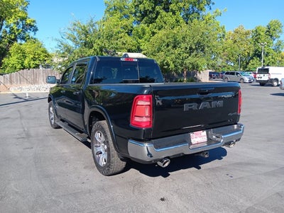 2022 RAM 1500 Laramie Crew Cab 4x4 5'7' Box