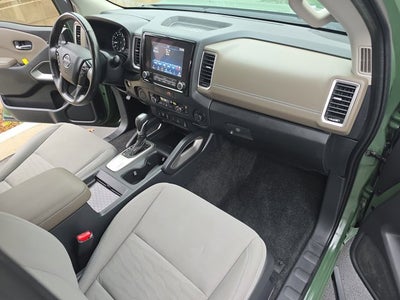 2022 Nissan Frontier Crew Cab SV 4x2