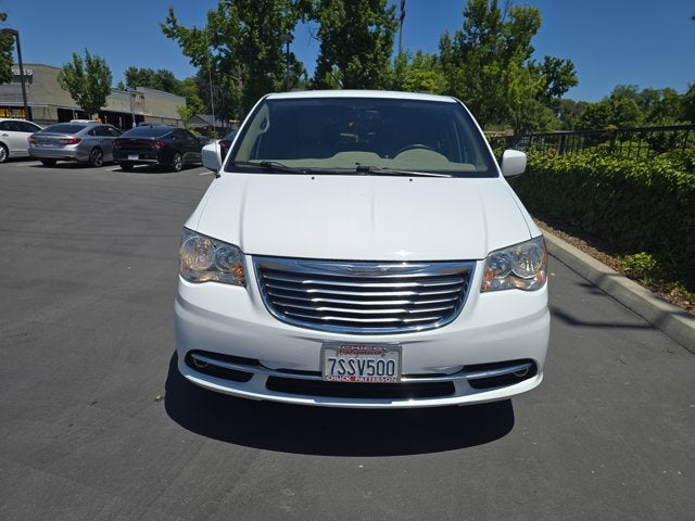 2016 Chrysler Town & Country Touring