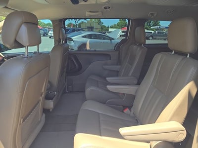 2016 Chrysler Town & Country Touring