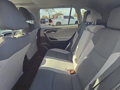 2019 Toyota RAV4 Hybrid XLE