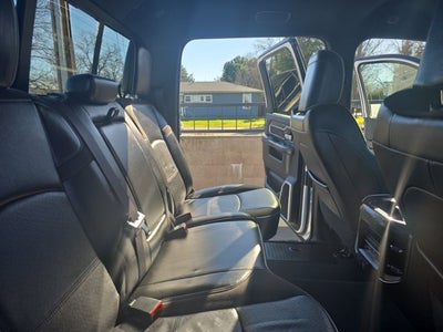 2022 RAM 2500 Laramie Crew Cab 4x4 6'4' Box