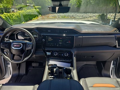 2024 GMC Sierra 1500 4WD Crew Cab Short Box AT4