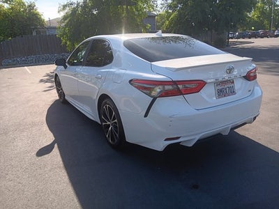 2019 Toyota Camry SE