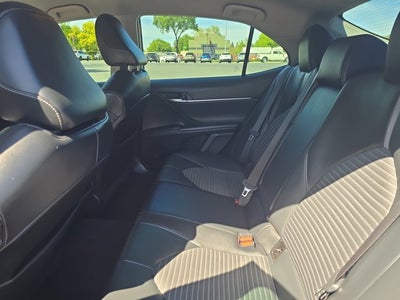 2022 Toyota Camry SE AWD