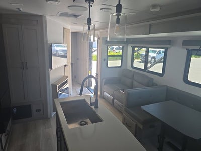 2025 Rockwood Signature Base