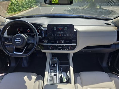 2022 Nissan Pathfinder Platinum 2WD