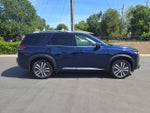 2022 Nissan Pathfinder Platinum 2WD