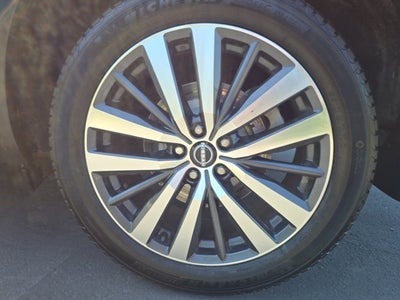 2022 Nissan Pathfinder Platinum 2WD