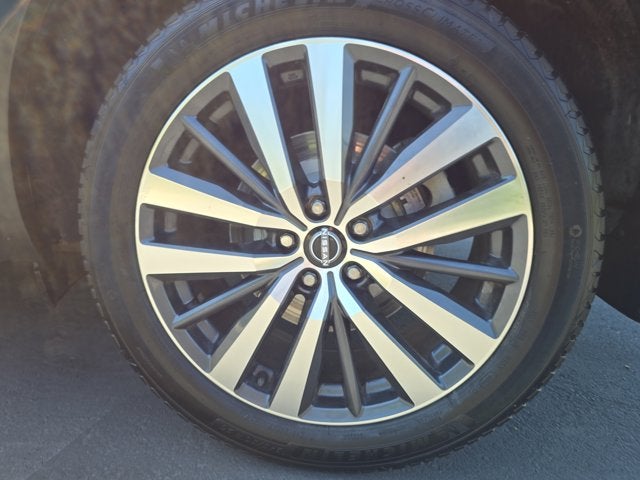 2022 Nissan Pathfinder Platinum 2WD