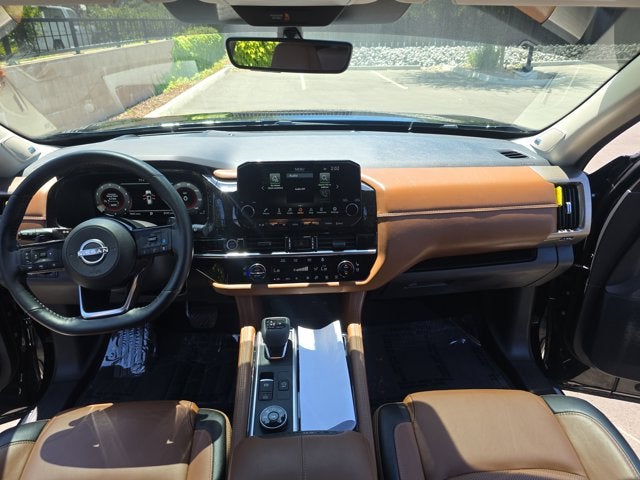 2023 Nissan Pathfinder Platinum 4WD