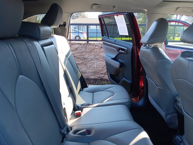 2022 Toyota Highlander Limited