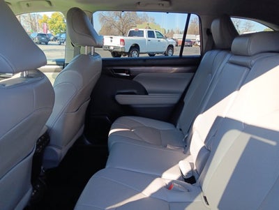 2022 Toyota Highlander Limited