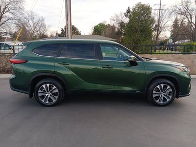 2023 Toyota Highlander Hybrid XLE