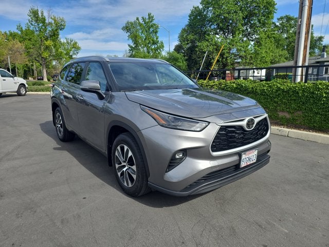 2025 Toyota Highlander XLE