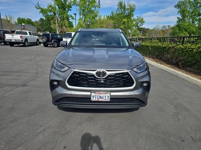 2025 Toyota Highlander XLE