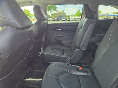 2025 Toyota Highlander XLE