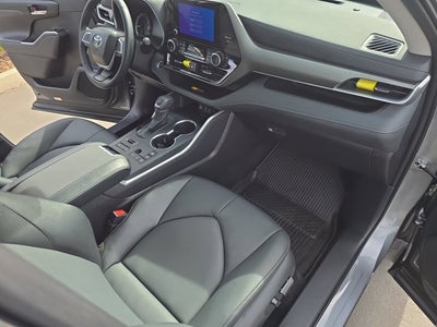 2025 Toyota Highlander XLE