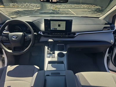 2026 Toyota Sienna LE