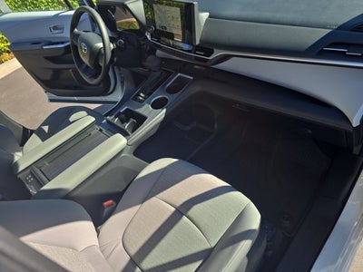 2026 Toyota Sienna LE