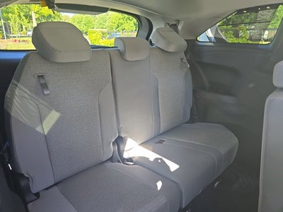 2026 Toyota Sienna LE