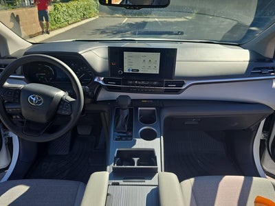 2026 Toyota Sienna LE