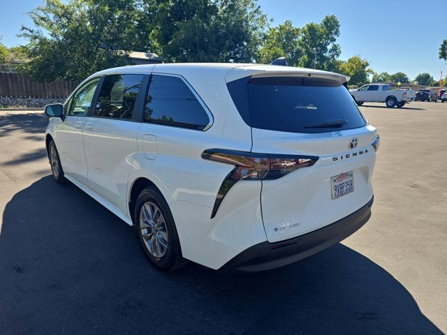 2026 Toyota Sienna LE