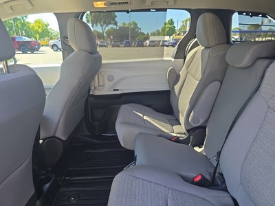 2026 Toyota Sienna LE