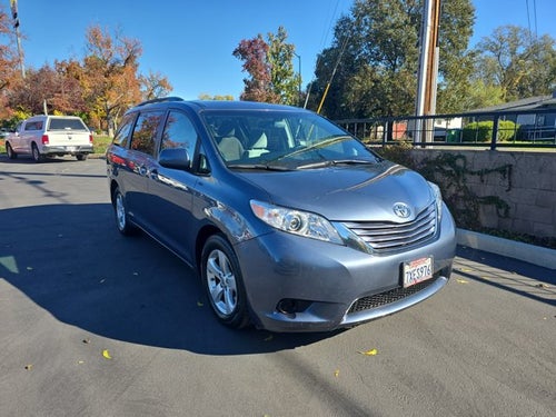 2017 Toyota Sienna LE 8 Passenger