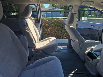 2017 Toyota Sienna LE 8 Passenger