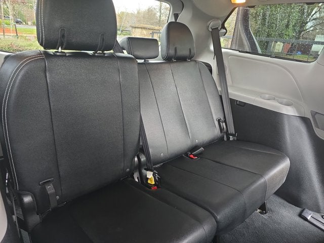 2020 Toyota Sienna SE