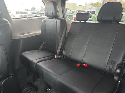 2020 Toyota Sienna SE