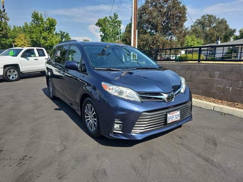 2019 Toyota Sienna XLE 8 Passenger