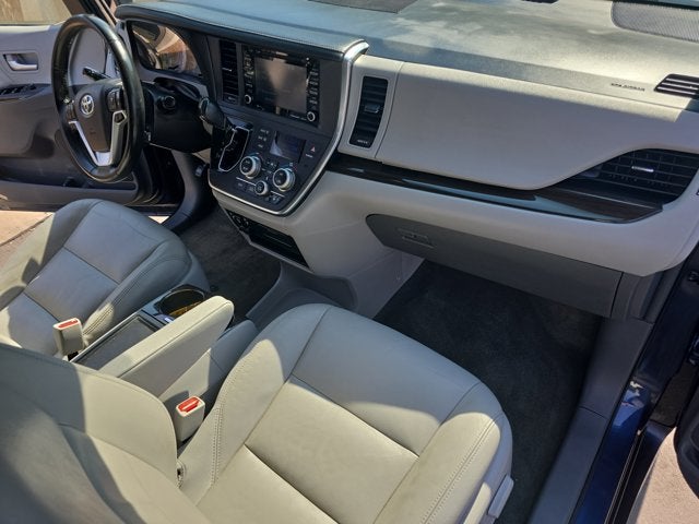 2019 Toyota Sienna XLE 8 Passenger