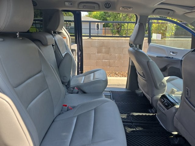 2019 Toyota Sienna XLE 8 Passenger