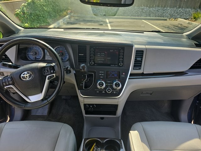 2019 Toyota Sienna XLE 8 Passenger