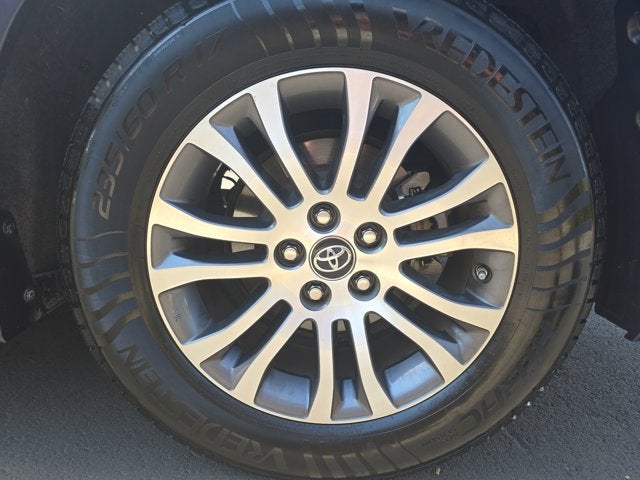 2019 Toyota Sienna XLE 8 Passenger