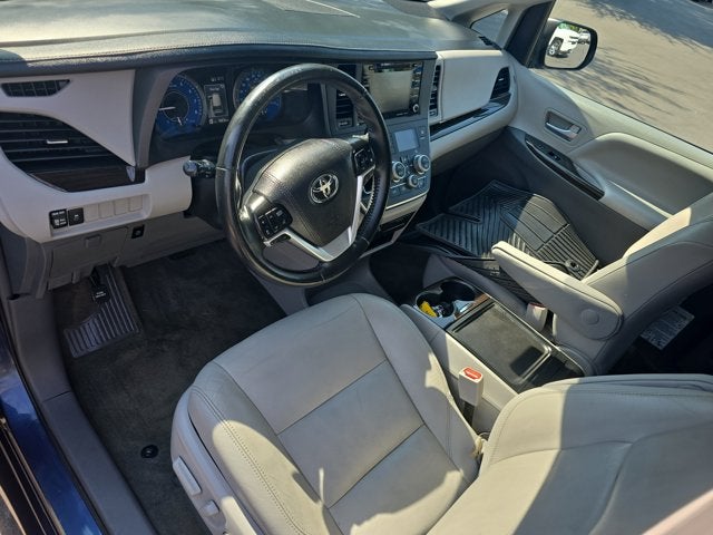 2019 Toyota Sienna XLE 8 Passenger