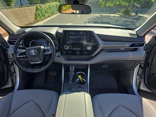 2021 Toyota Highlander LE