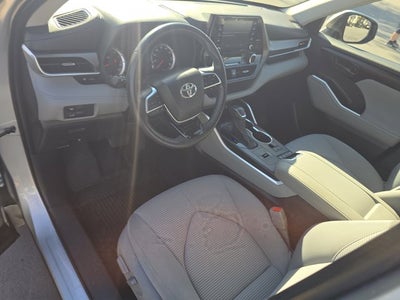 2021 Toyota Highlander LE