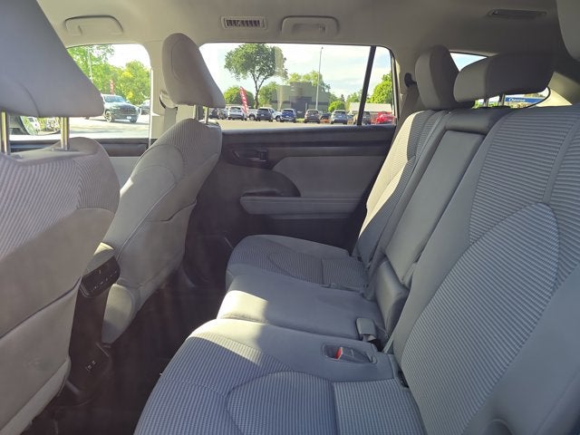 2021 Toyota Highlander LE