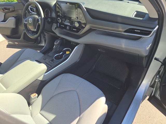 2021 Toyota Highlander LE