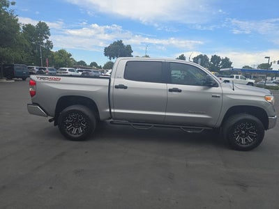 2016 Toyota Tundra SR5 5.7L V8