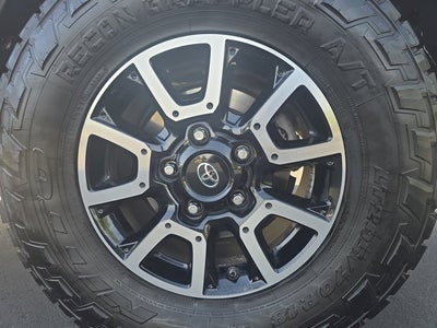 2017 Toyota Tundra SR5 5.7L V8