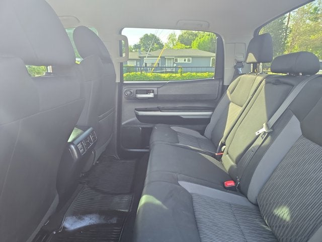 2017 Toyota Tundra SR5 5.7L V8